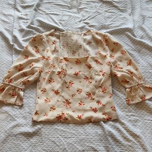Cute sweetheart neck flower blouse